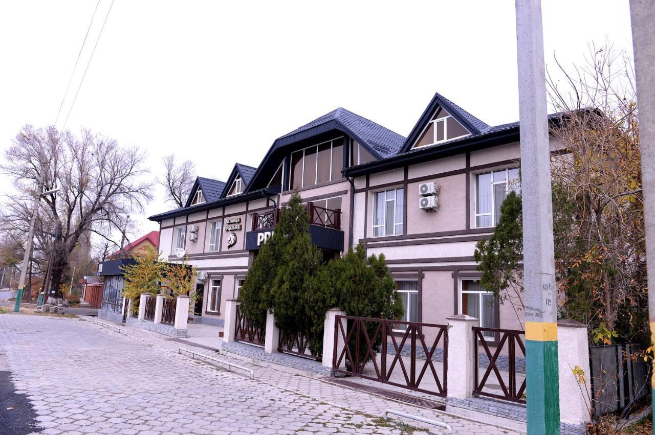 Pride Hotel Taras Exterior foto